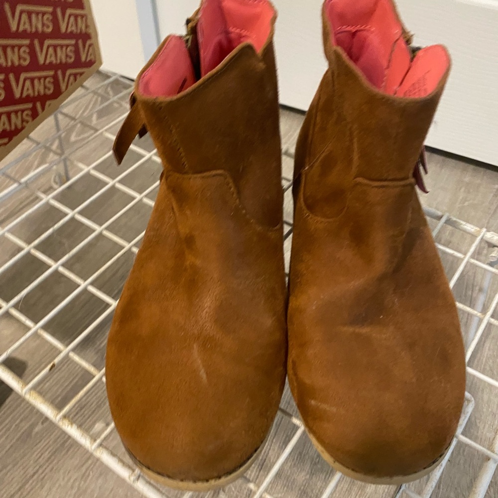 Brown ankle boots